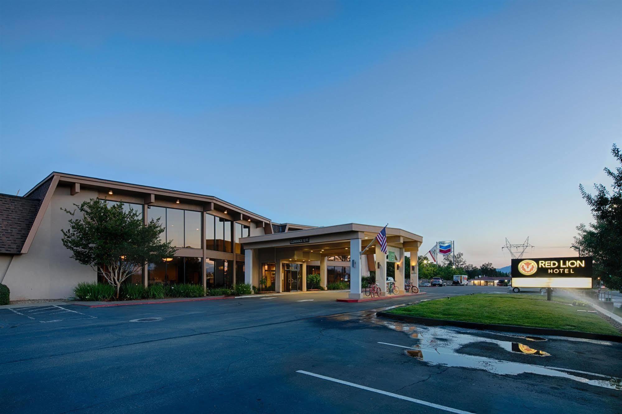 Red Lion Hotel Redding Luaran gambar
